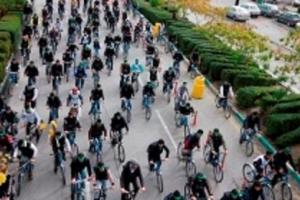 همایش دوچرخه سواری در استقبال محرم و گرامیداشت یاد شهید حججی در مشهد