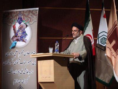 استقامت در راه رسیدن به آرمان‌ها رمز اصلی موفقیت انقلاب اسلامی است